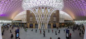 800px-Kings-Cross-Western-Concourse---central-position---2012-05-02.75-3414